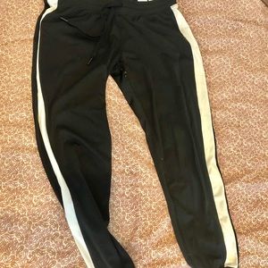 Women’s joggers